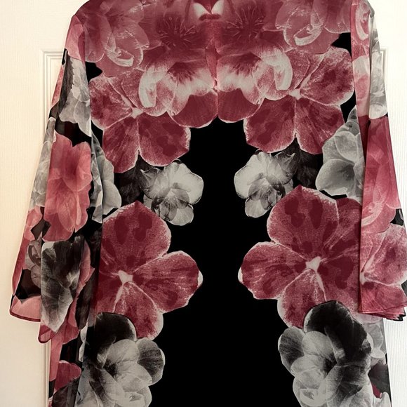 TanJay, 2 layer floral dressy blouse, XL - Picture 3 of 6